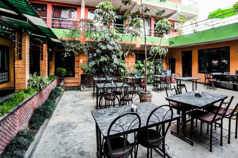 Oyo 239 Hotel Kuti Kathmandu Exterior photo